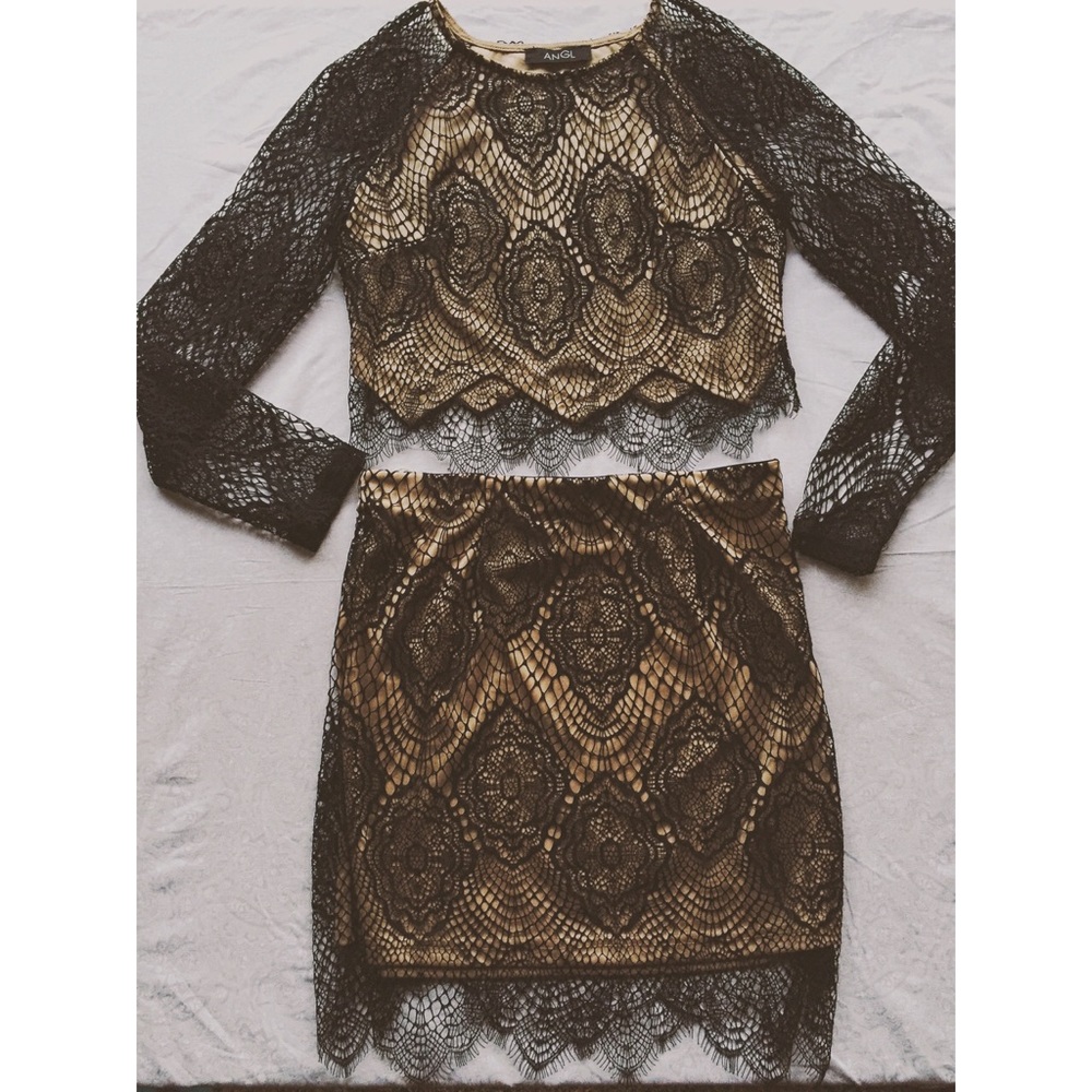 ANGL matching lace set